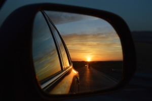 rear-view-mirror-835085_960_720